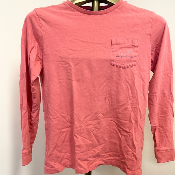 Distressed Vineyard Vines tee! - Picture 1 of 10